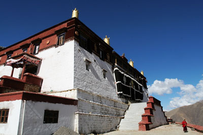 拉萨甘丹寺天气 拉萨甘丹寺天气