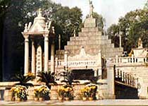 白云黄花岗七十二烈士陵园天气 白云黄花岗七十二烈士陵园天气