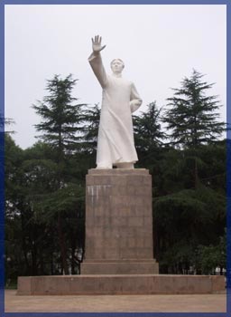 韶山毛泽东青年时代塑像天气 韶山毛泽东青年时代塑像天气